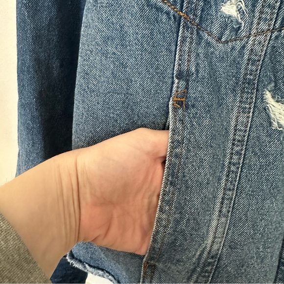 Encore Jeans Women’s Long Sleeve Distressed Raw Hem Denim Jacket Size 2XL GUC - Picture 4 of 8